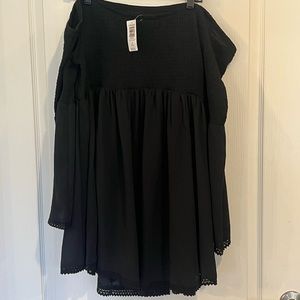 torrid long sleeve black smocked off the shoulder blouse. Plus Size 3x. New